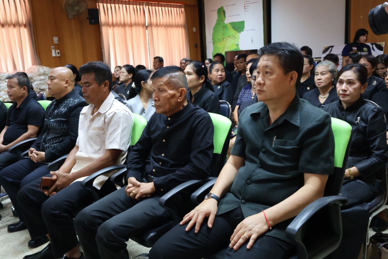 พิธีส่งมอบดอกไม้จันทน์พระราชทาน จากการประดิษฐ์จากประชาชนในเขตเทศบาลตำบลเสิงสาง